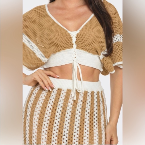 Tan and White Crochet Swim Coverup ☀️☀️☀️☀️☀️read ⬇️ - Picture 2 of 6